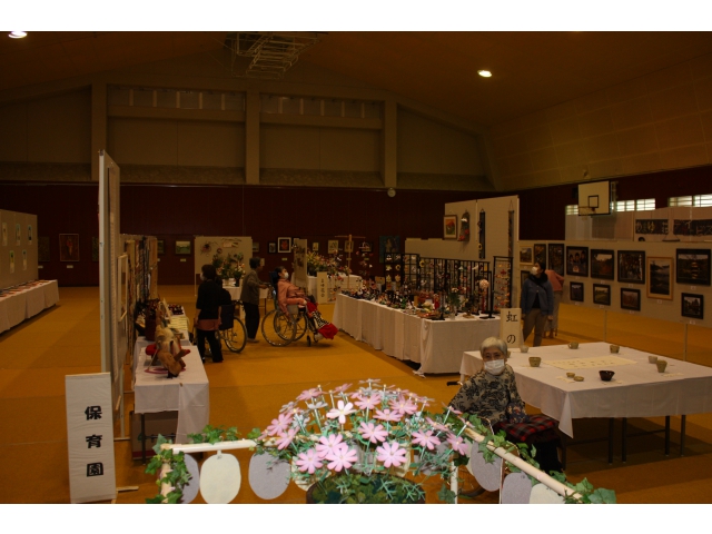 町民の作品が集いました。