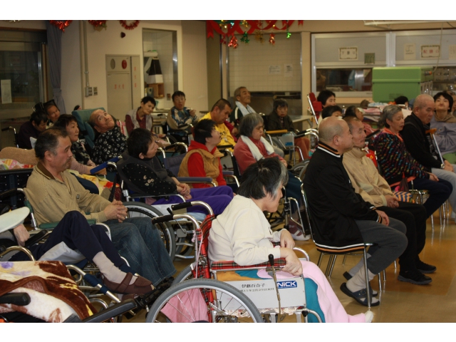 たくさんの利用者さんが集まりました。