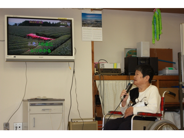 飛び入りで熱唱！！