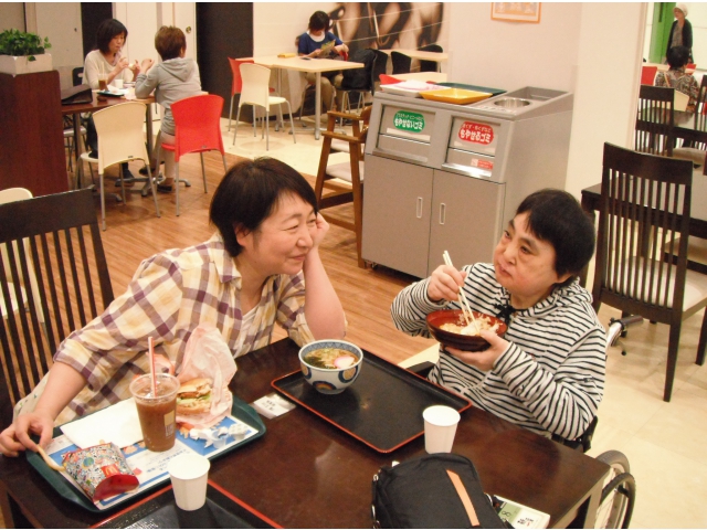 おひるごはんです