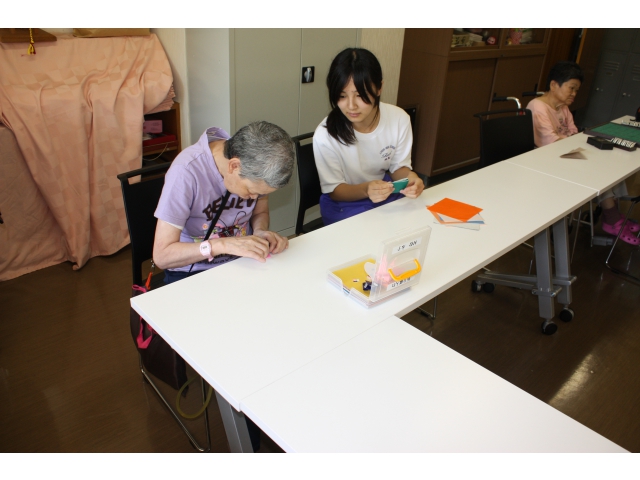 こちらは折り紙です