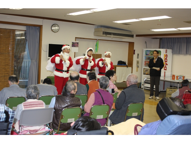 今年もサンタがやって来ました。