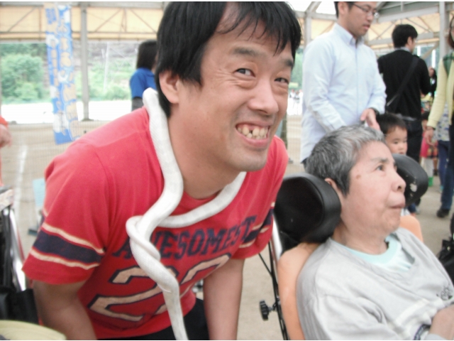 へびなどの爬虫類も