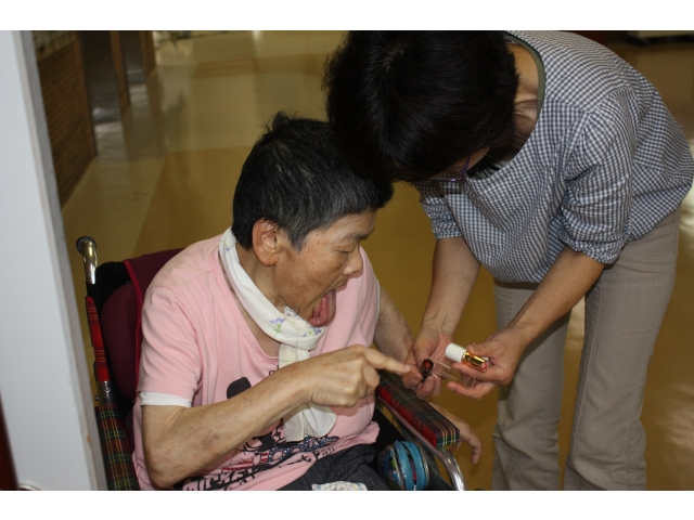 この色がいいわ！