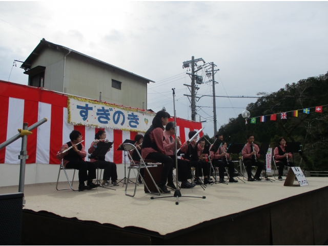 秋らしい曲でした♪