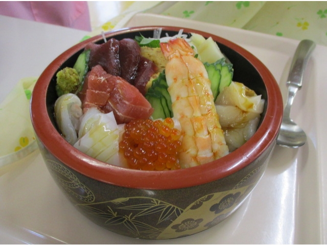 東鮨さんのお寿司です♪