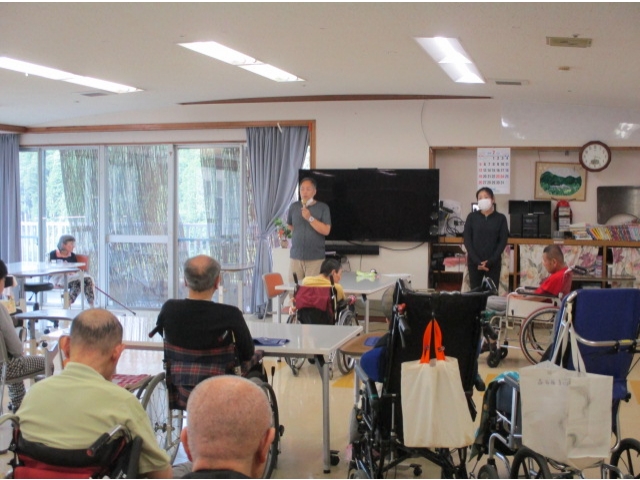 所長から説明をさせていただきました。