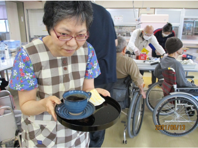 コーヒー、たまごサンドセット