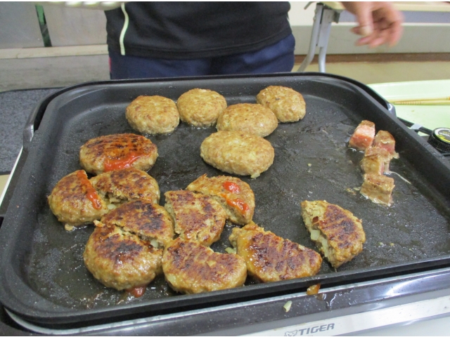 ハンバーグ！もジュージュー