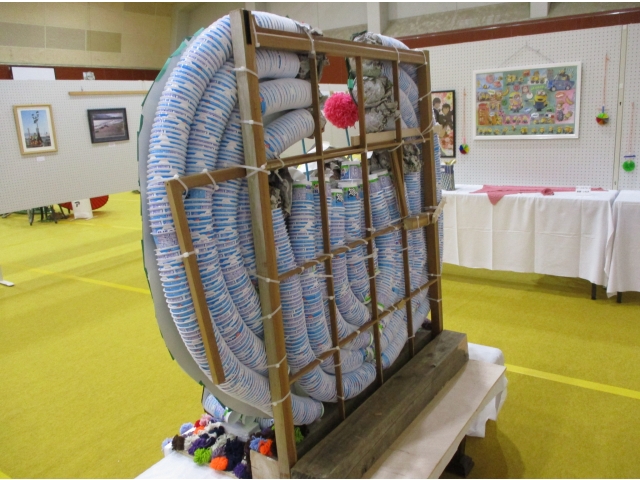 ヨーグルトのカップで作成しました🐄