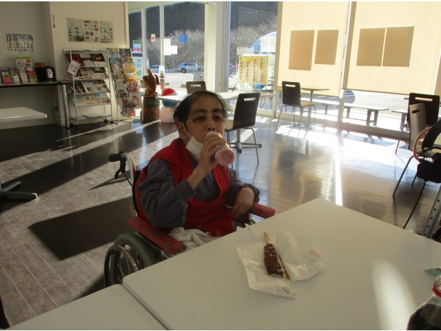 近くのファミマですよ。