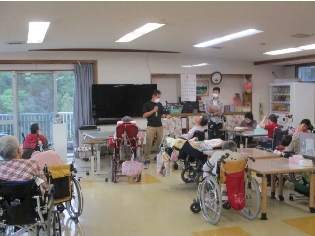 口腔ケアについてもお伝えします。