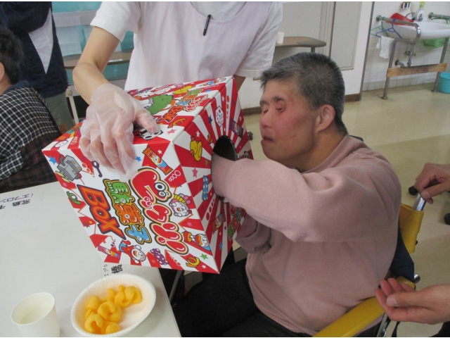 年末ジャンボ大くじ引き大会開始