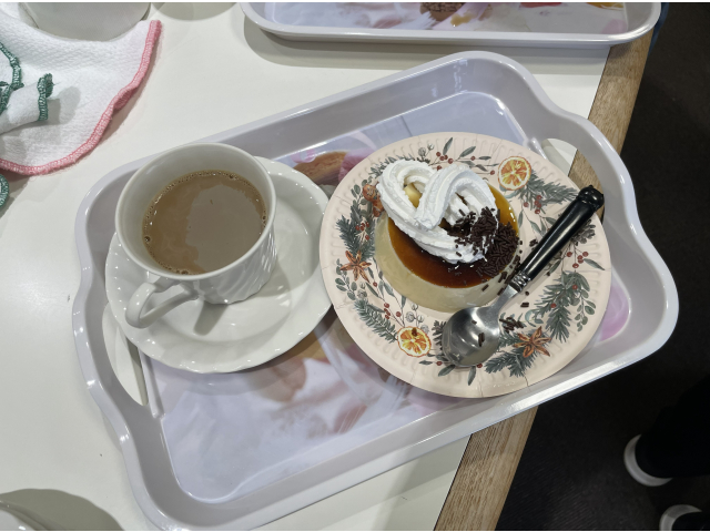 カフェオレとプリンアラモード