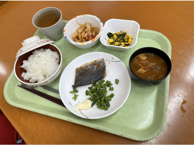 お昼ご飯と一緒に…