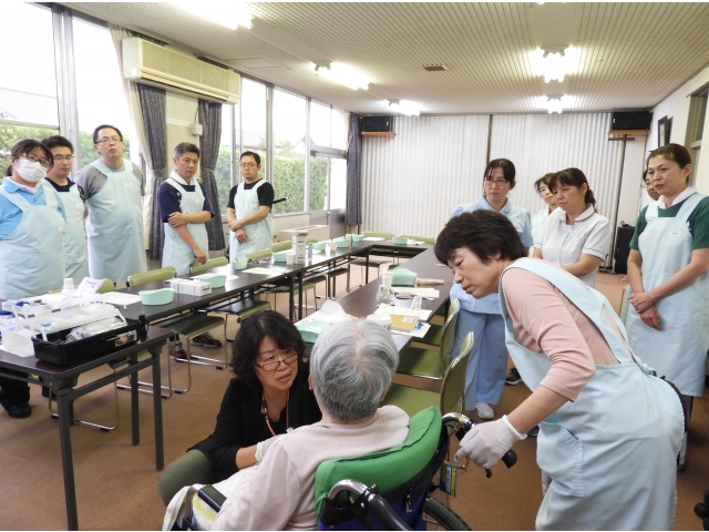 利用者様に対しても上手に磨きましょう