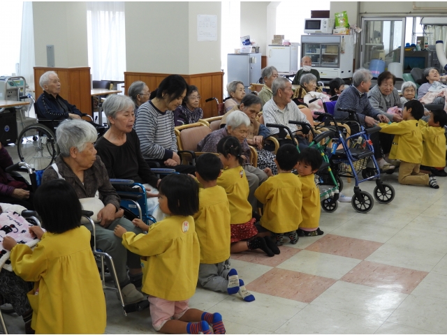 最後に膝叩き。皆さん嬉しそうです。