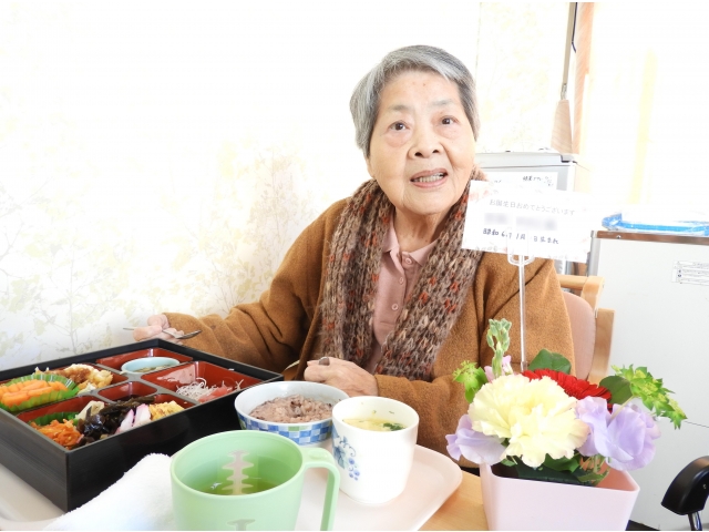 選んだ割子弁当とともにニッコリ