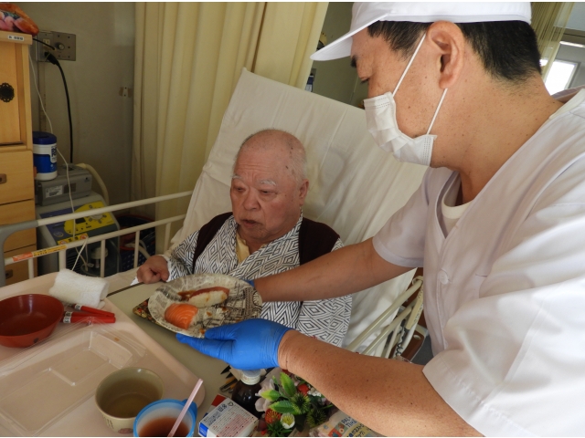 お部屋にも届けますよ