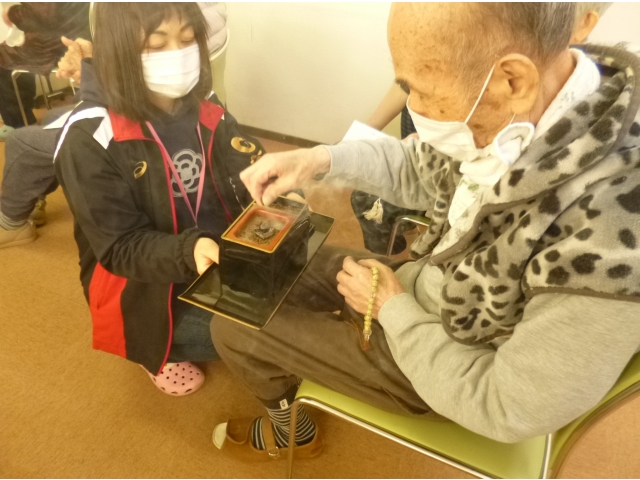 回し焼香をお願いしました。