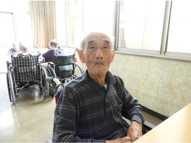 季節に合わせて紫陽花と朝顔の俳句をお願いしたところ、快く詠んでいただきました。