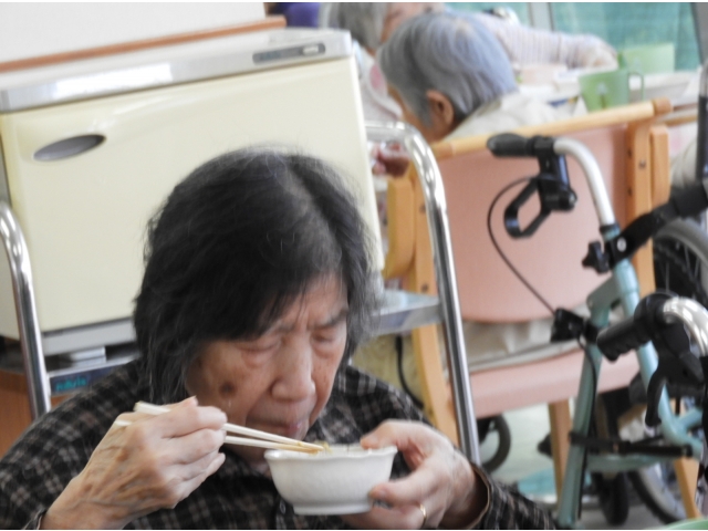 つるっと麺をすすり、涼をいただきました。