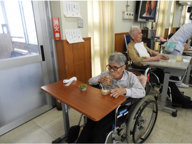 良い飲みっぷり。