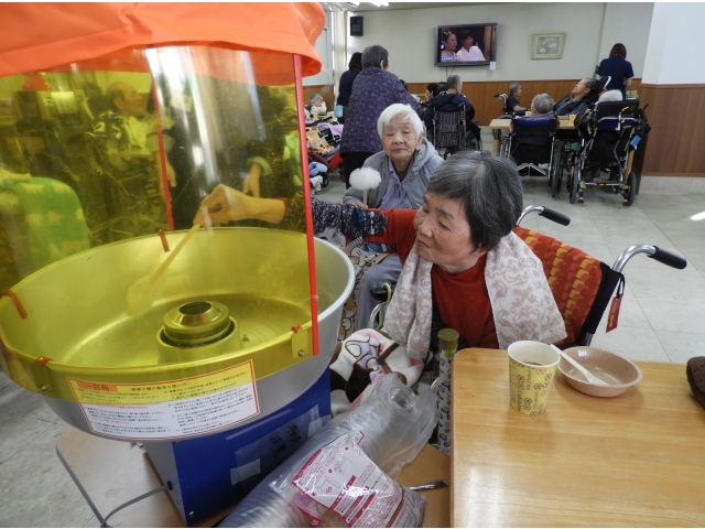 わりばしをくるくるとまわしていくと・・・