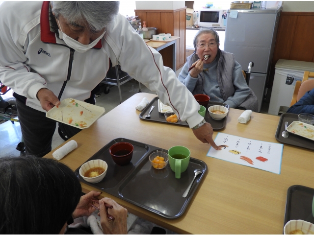 苑長さんもせっせと対応します。