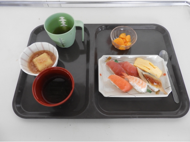 こちらは握りずしセット