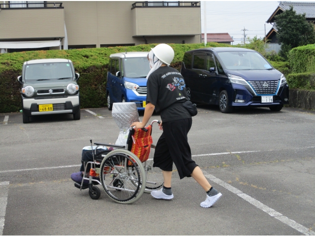 順々に避難します