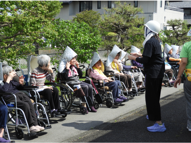 利用者様の無事を確認します