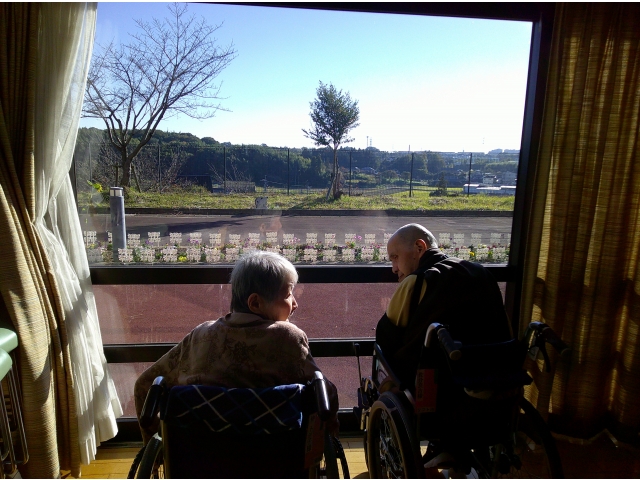 喫茶後のひなたぼっこ