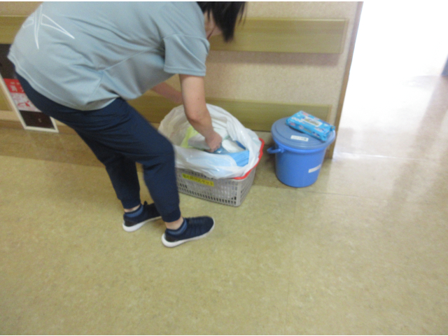 嘔吐物の対応品は各フロア保管