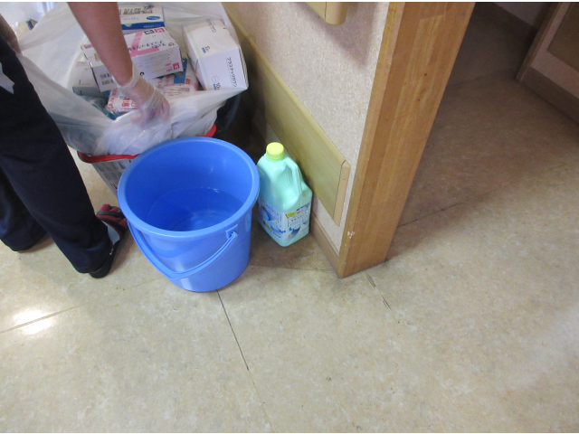 今回は消毒液も違います