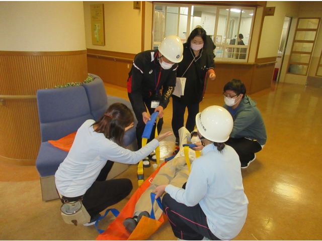 簡易担架の確認