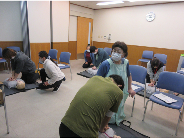 心臓マッサージ