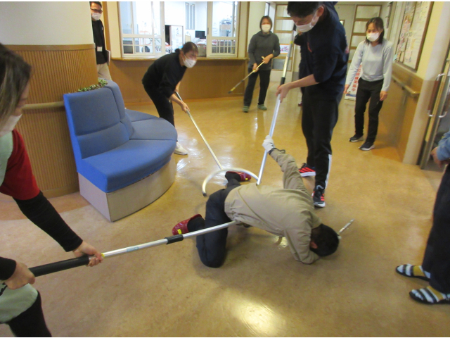 カメラは不審者確保の瞬間をとらえた