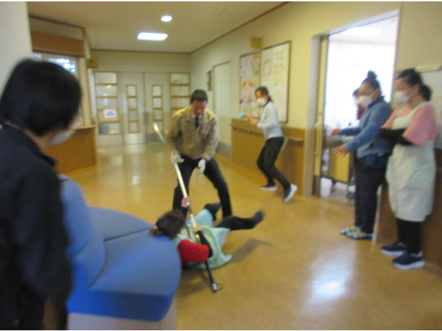 手練れの不審者