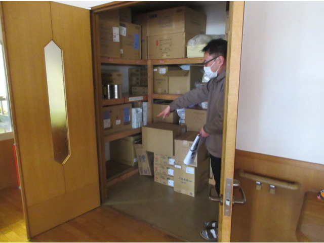 厨房倉庫（普段はガス発電機があります）