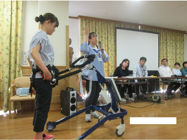 免荷式リフトPOPOの実演