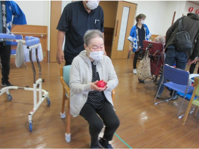 よーく狙って…