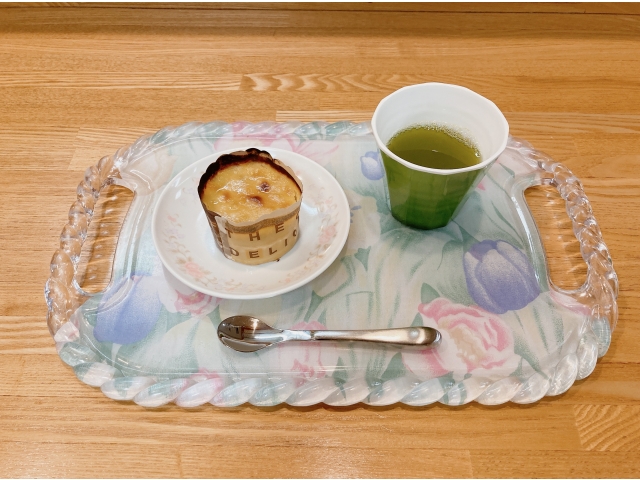 エネルギー：232kcal, たんぱく質：4.2g, 脂質：9.4g, 炭水化物：34.0g,カルシウム：66mg, 鉄：1.0mg, 食塩相当量：0.3ｇ