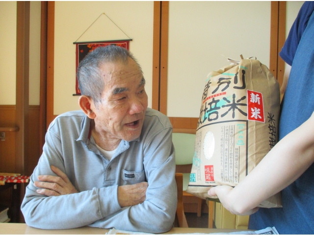 どうやって食べようかなぁ🍙