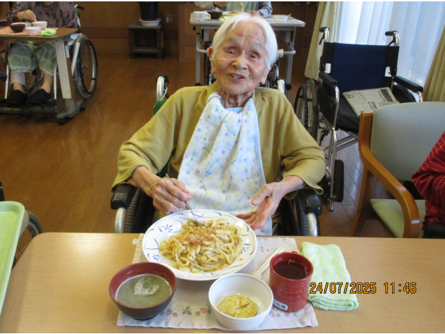 パクパクと食べすすめます