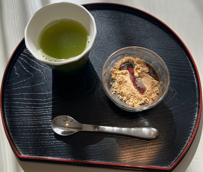 エネルギー:89kcal,たんぱく質:4.8g,脂質:4.5g,n-6系多価不飽和脂肪酸:1.73g,炭水化物:8.3g,食物繊維:0.7g,食塩相当量:0.0g