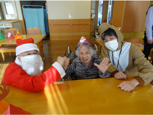 サンタとトナカイも来てくれました🎅🦌