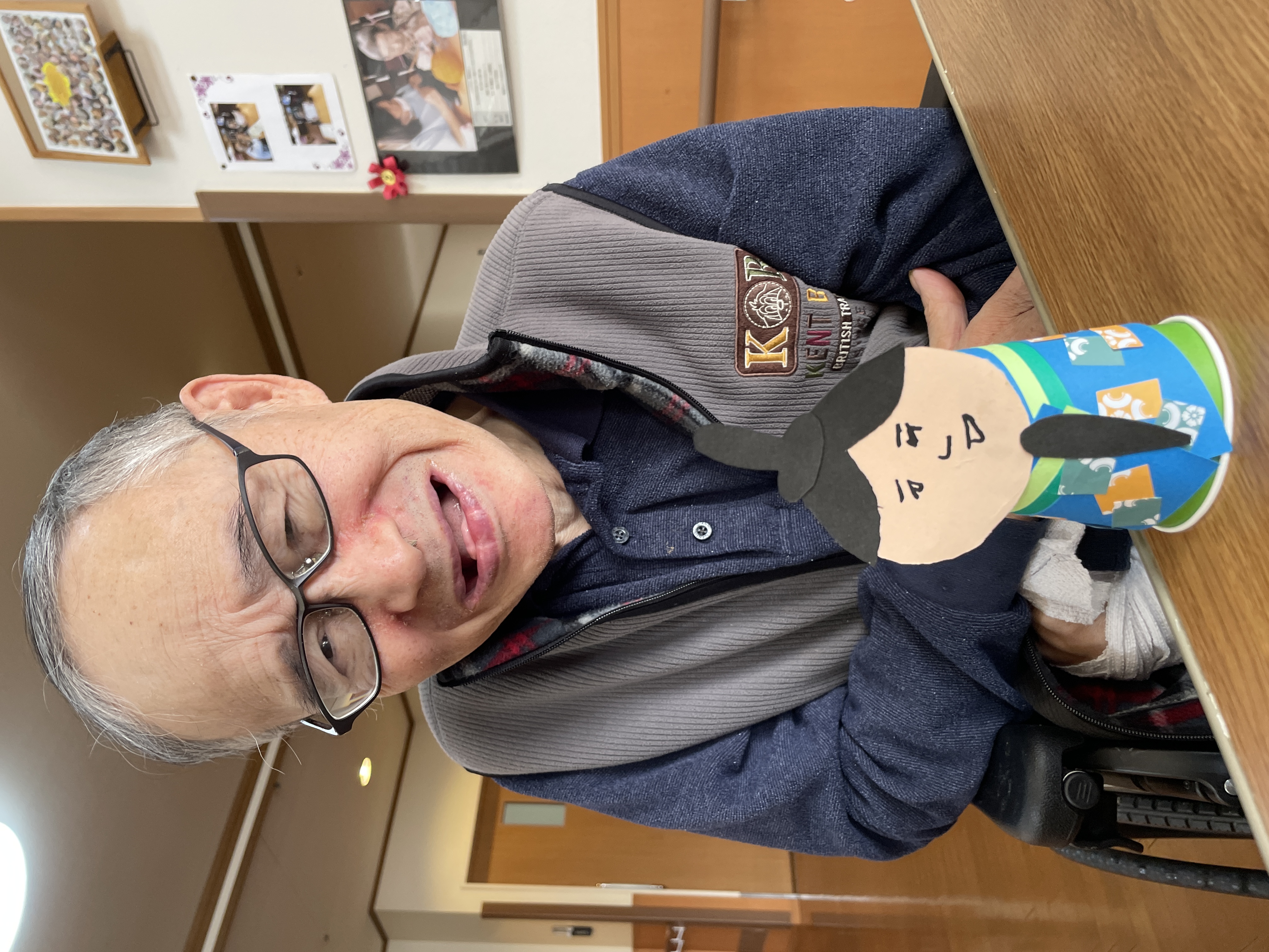 顔の向きまでそっくり？！