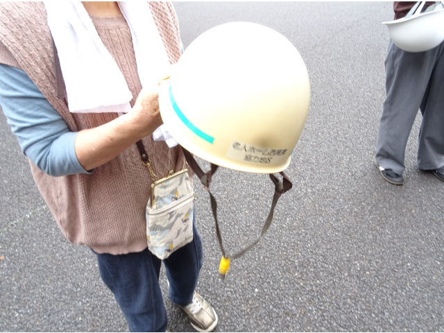 22年以上前のヘルメットをもってきてくださった方がいました😲西尾寮って書いてある！！