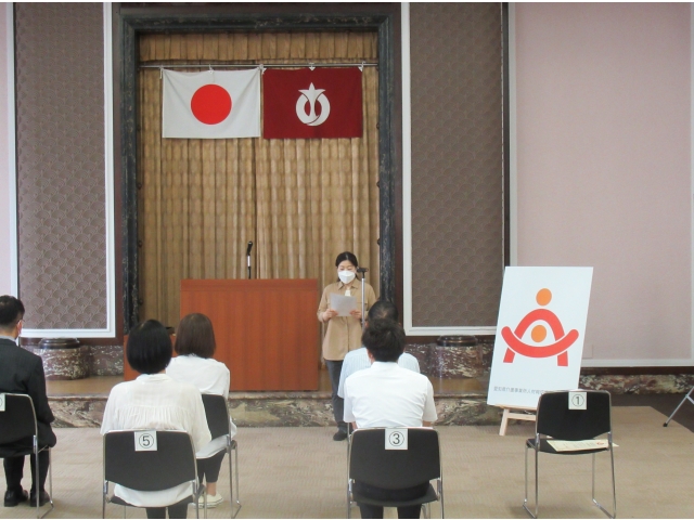 緊張していましたが、滑舌よく素敵なスピーチでした。